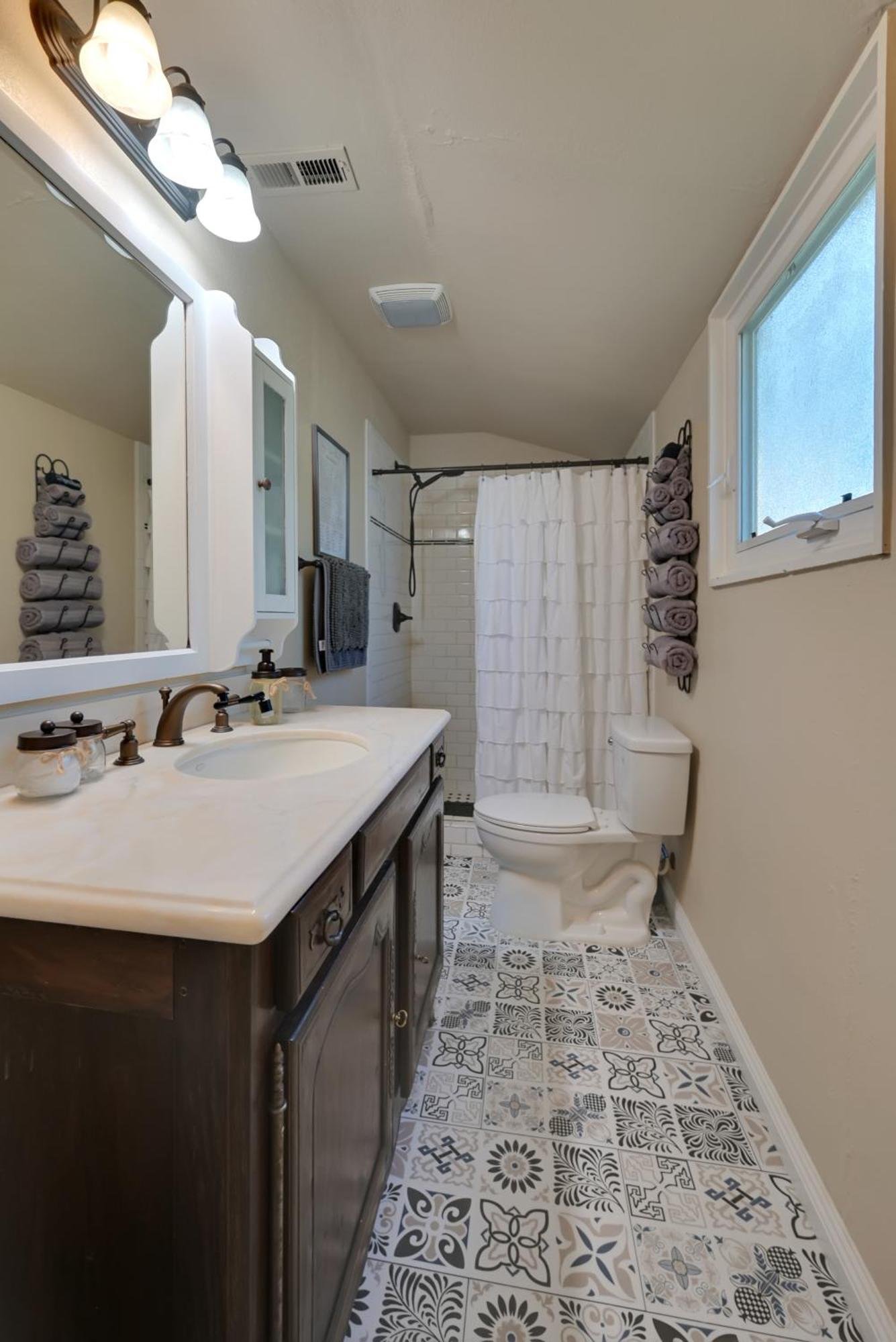 Spacious Downtown Jackson Retreat- Historic Hangout Экстерьер фото